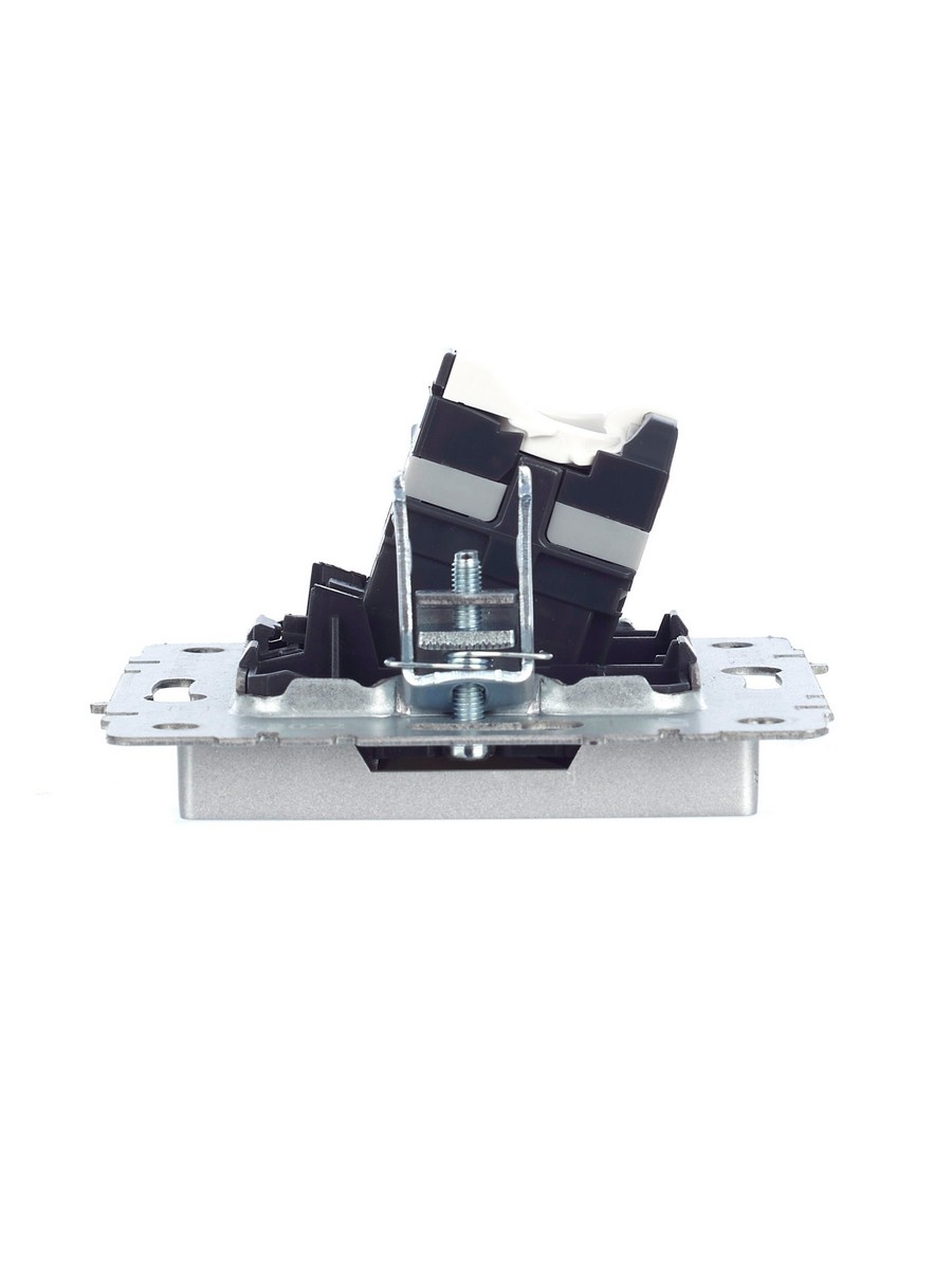 Розетка IEK BRITE компьютерная RJ45 кат.5E РК10-БрА алюминий BR-K10-1-K47