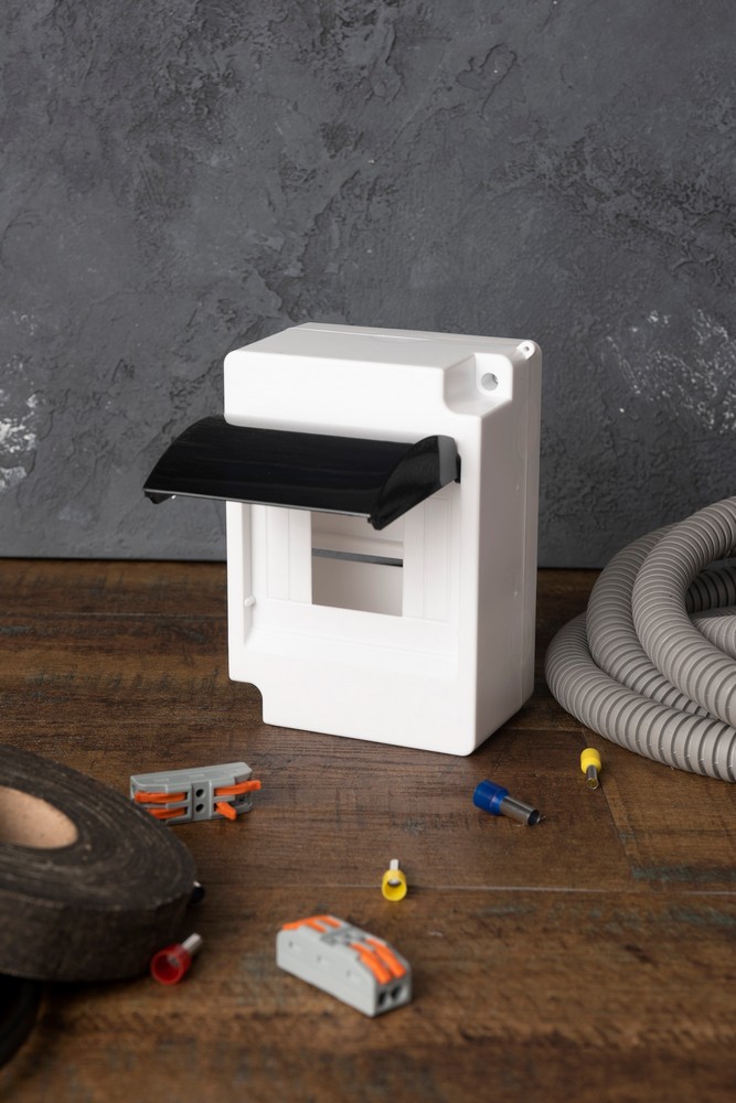 Пластиковые боксы и щиты EKF Бокс EKF PROxima КМПН 1/4 с дверцей инд. штрих-код pbm40-nk-4