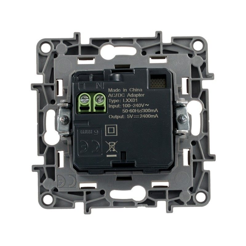 Legrand Etika Слоновая кость Розетка USB Legrand Etika слоновая кость 2-ая 240В/5В 2400мА 672394