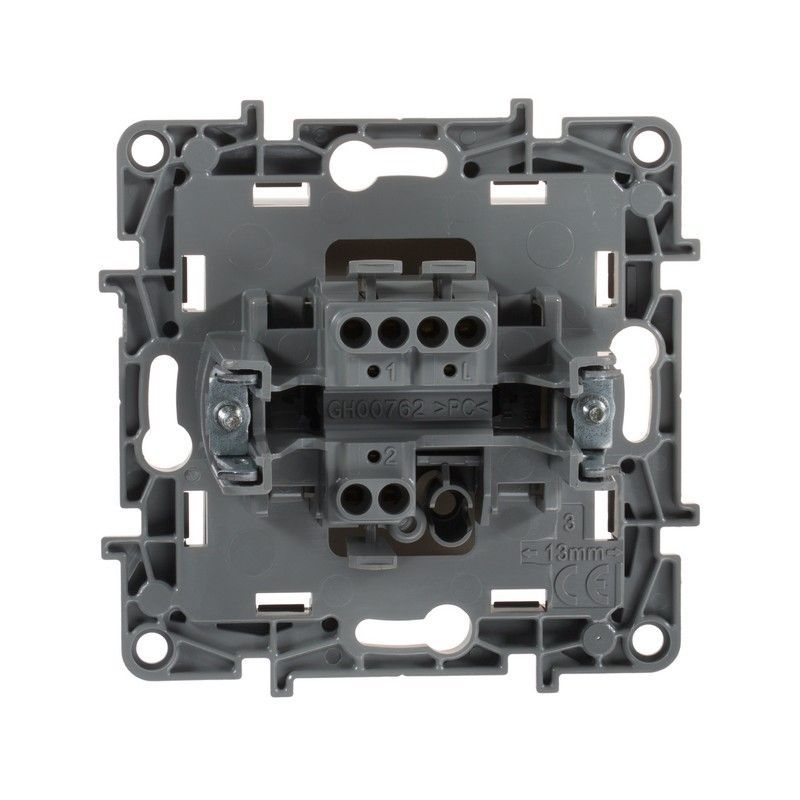 Legrand Etika Слоновая кость Переключатель, Legrand Etika слоновая кость 10А, винт. клем. 672305