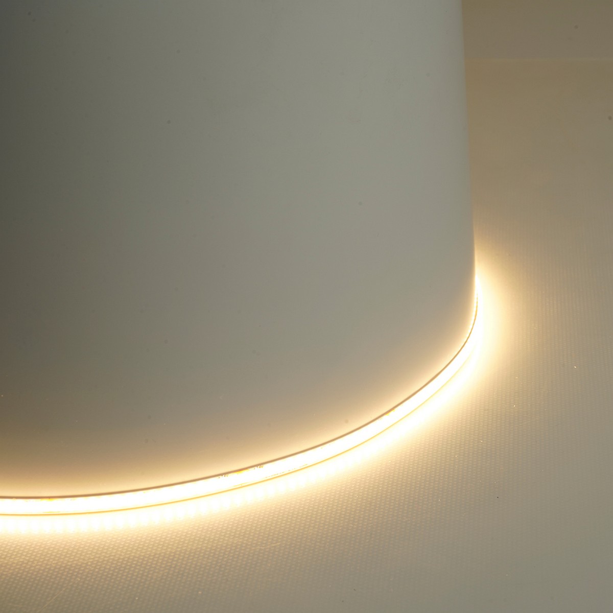 Светодиодная лента белая теплая Лента светодиодная Feron LS532 COB 320SMD(2110)/м 10Вт/м 24V 3000K IP20 5 метров (ширина 5мм) 51844 