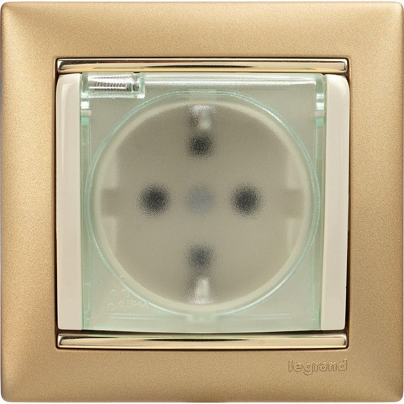 Legrand Valena Classic Кремовый Розетка Legrand Valena Крем 1-ая с/з с крышкой и защитными шторками IP 44 (к простой рамке) 774120