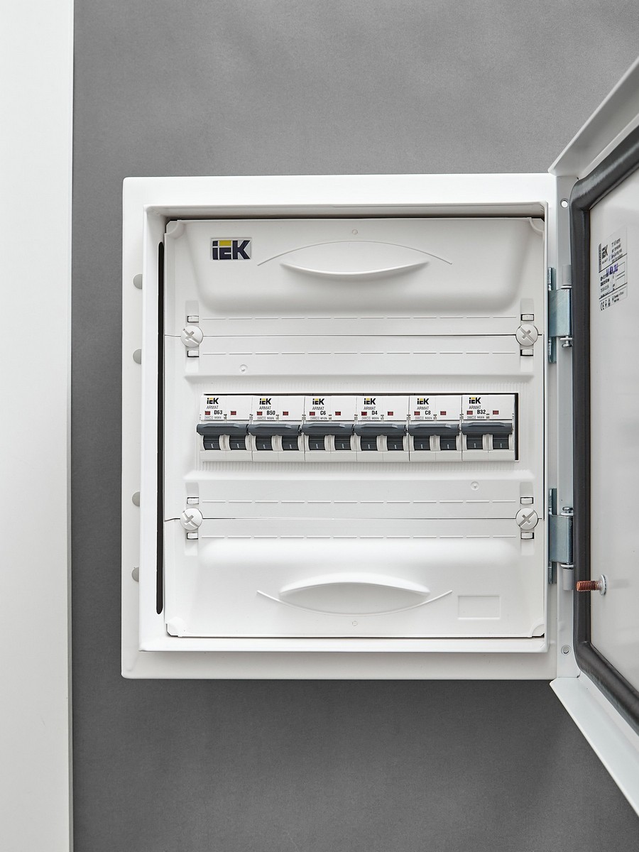 Автоматический выключатель IEK ARMAT M10N 2P C 6А AR-M10N-2-C006