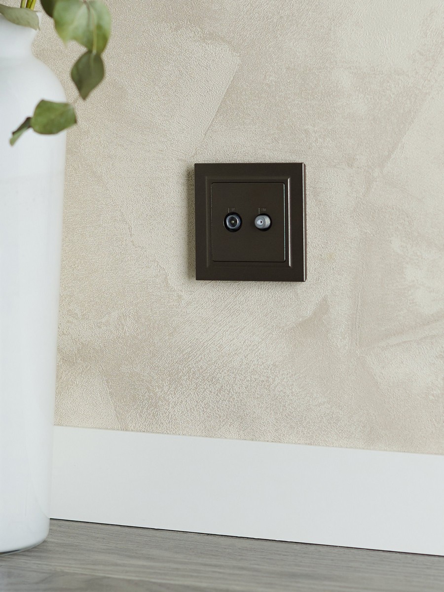 IEK Brite Бронза Розетка IEK BRITE двойная TV+SAT РТВ/РСп12-БрТБ темная бронза BR-AF20-O-K45