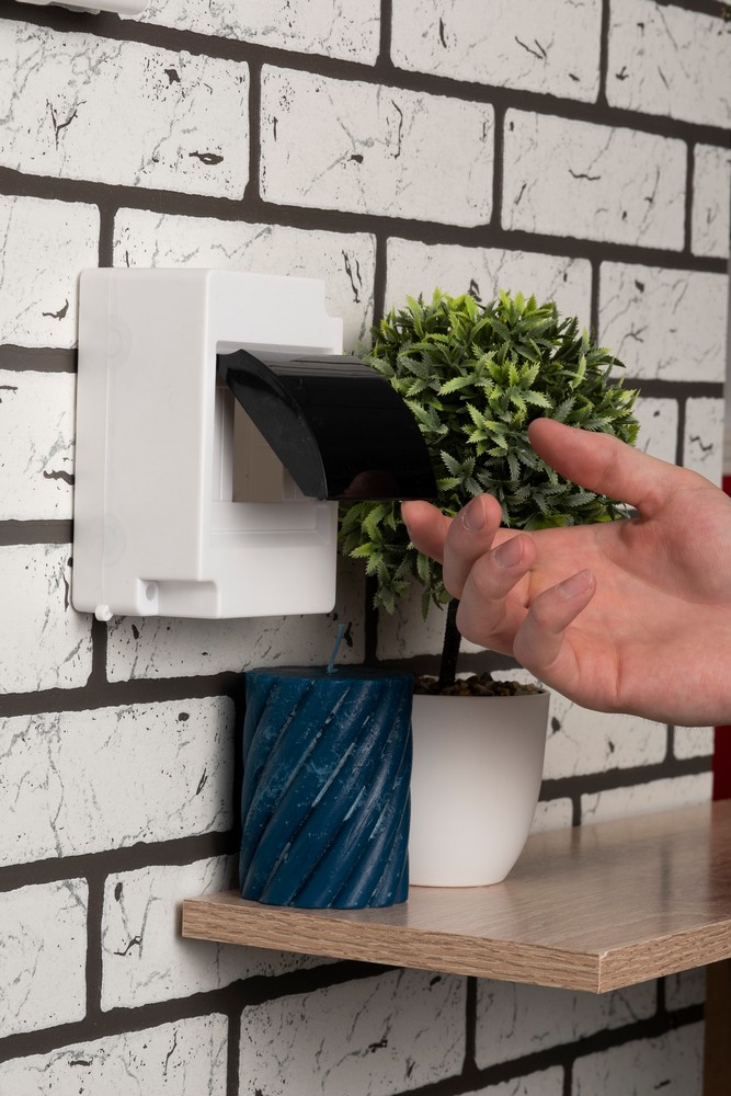 Пластиковые боксы и щиты EKF Бокс EKF PROxima КМПН 1/4 с дверцей инд. штрих-код pbm40-nk-4