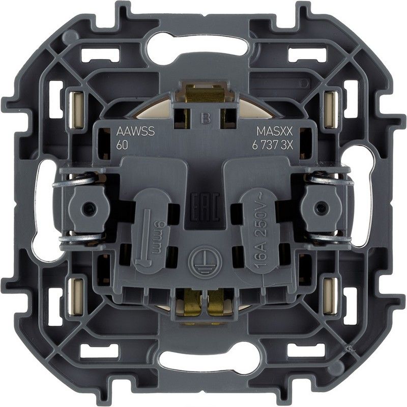 Legrand Inspiria Слоновая кость Розетка Legrand INSPIRIA Слоновая кость с заземлением со шторками 16 А 250 В 673731