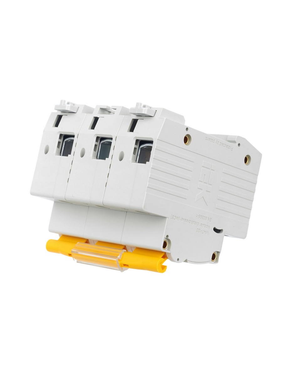 3 полюсные (трехполюсные) Автоматический выключатель IEK KARAT ВА 47-100 3Р 63А 10 кА х-ка С MVA40-3-063-C 