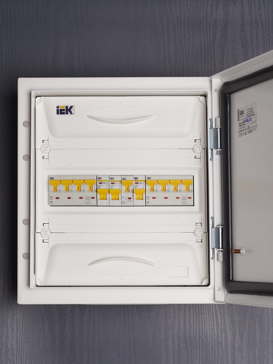 1 полюсные (однополюсные) Автоматический выключатель IEK KARAT ВА47-29 1Р 32А 4,5кА х-ка С MVA20-1-032-C 