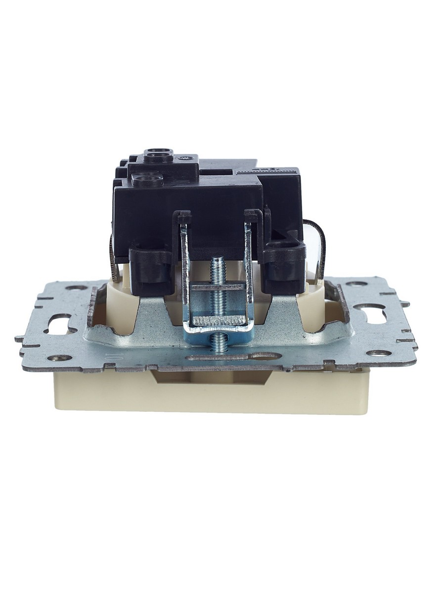 Розетка IEK BRITE с/з без шторок 16А РС11-1-0-БрКр бежевый BR-R11-16-K10