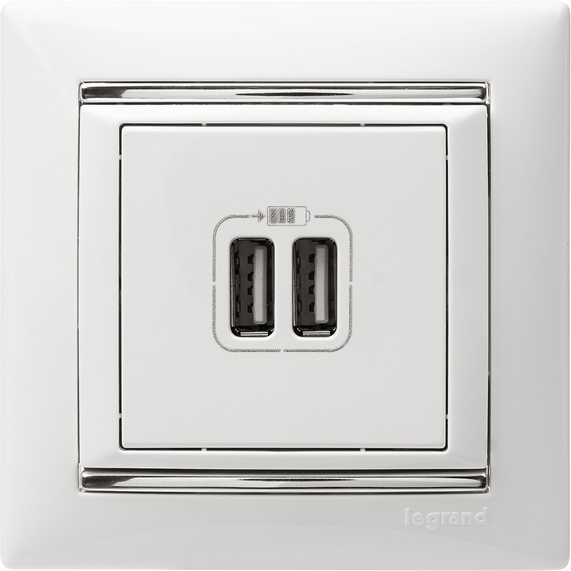 Розетка USB 2-ая  Legrand Valena белый 770470