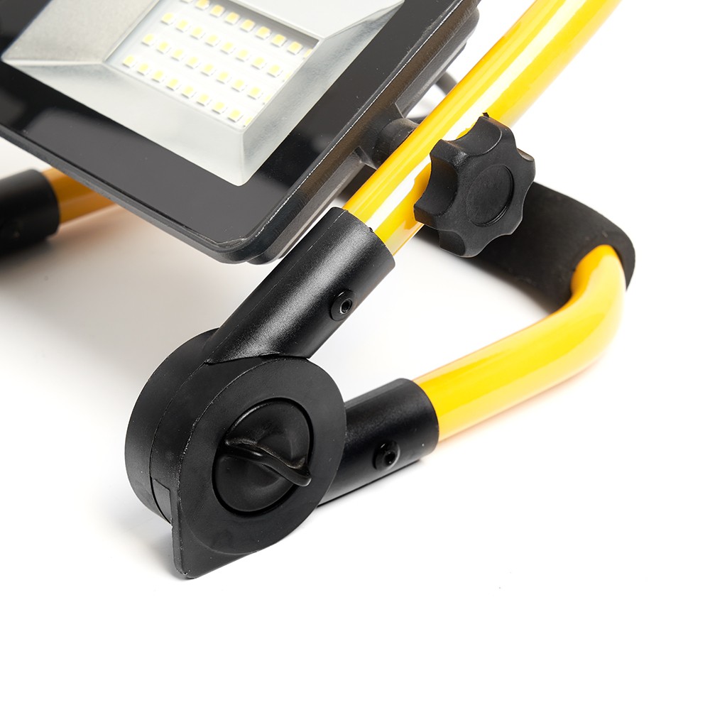 Прожекторы светодиодные Светодиодный прожектор Feron LL-512 переносной 30W 6400K IP65 29746 