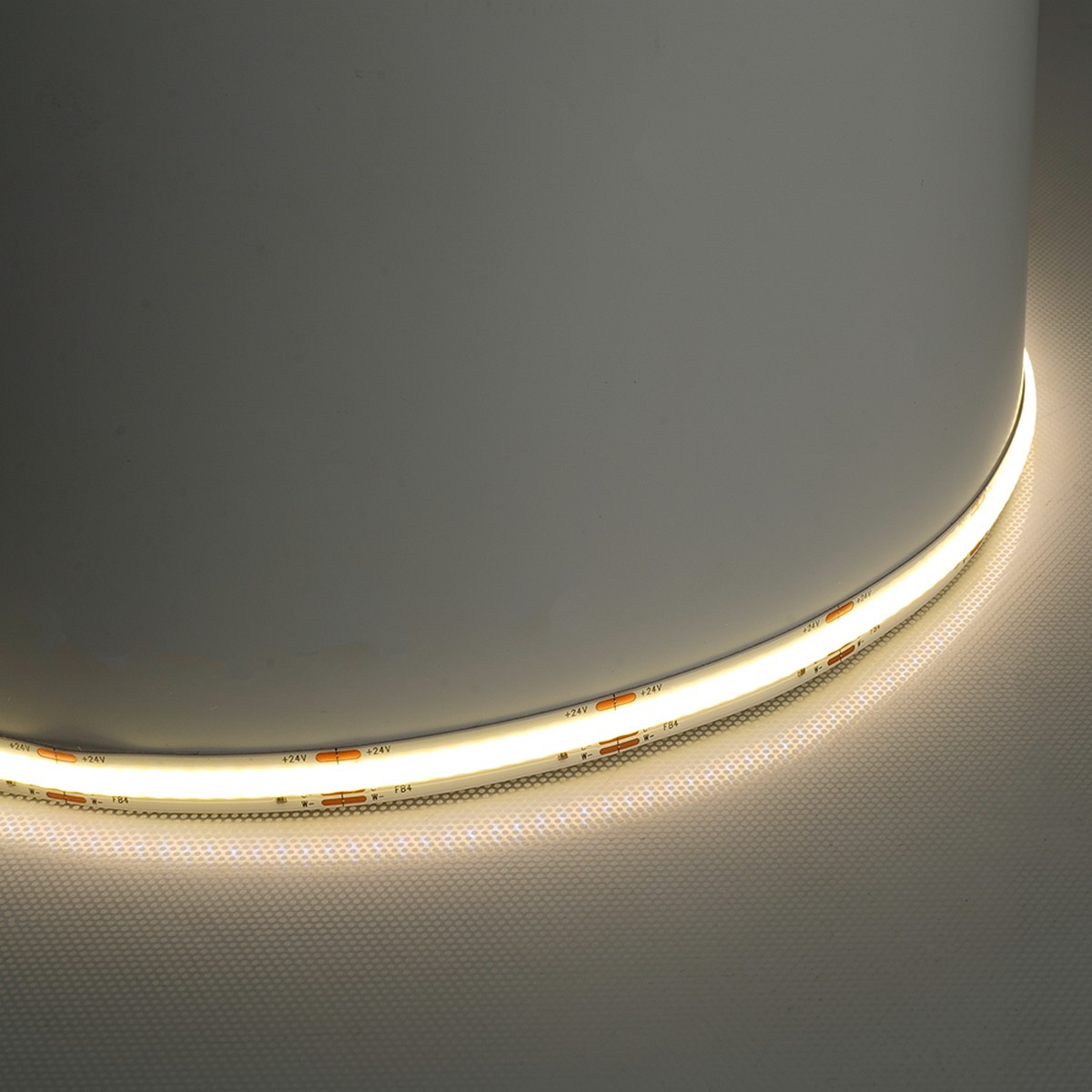 Светодиодная COB лента Feron LS530 320SMD(2110)/м 10Вт/м 24V 4000К IP20 51976