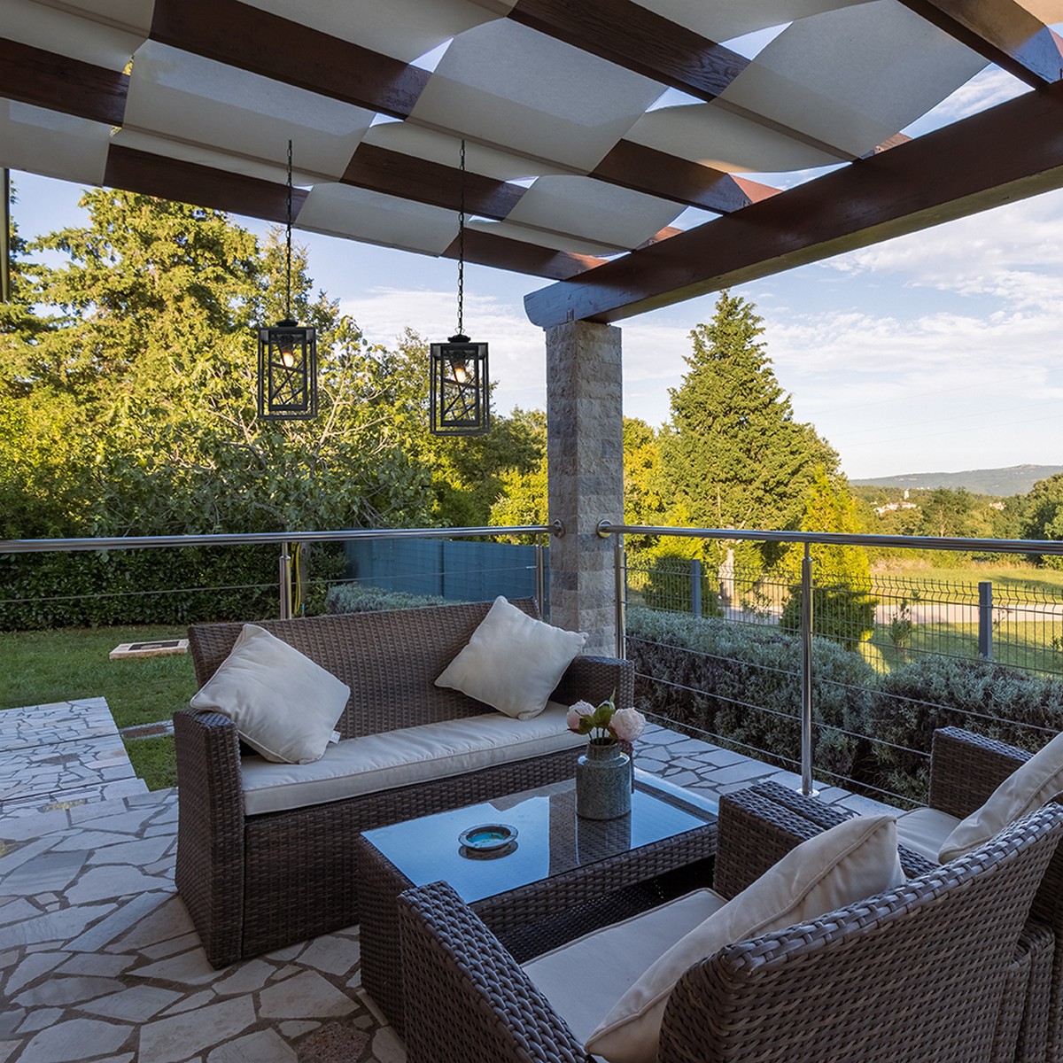 Уличные светильники на цепочке Светильник садово-парковый Feron PL642 на цепочке 60W 230V E27 черный 11648 