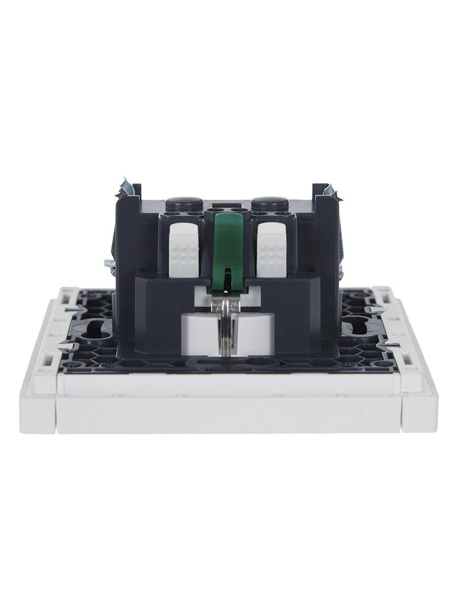 IEK FORTE&PIANO Белый Розетка IEK FORTE&PIANO Белый с/з со шт безвинтовое крепление 16А FP213