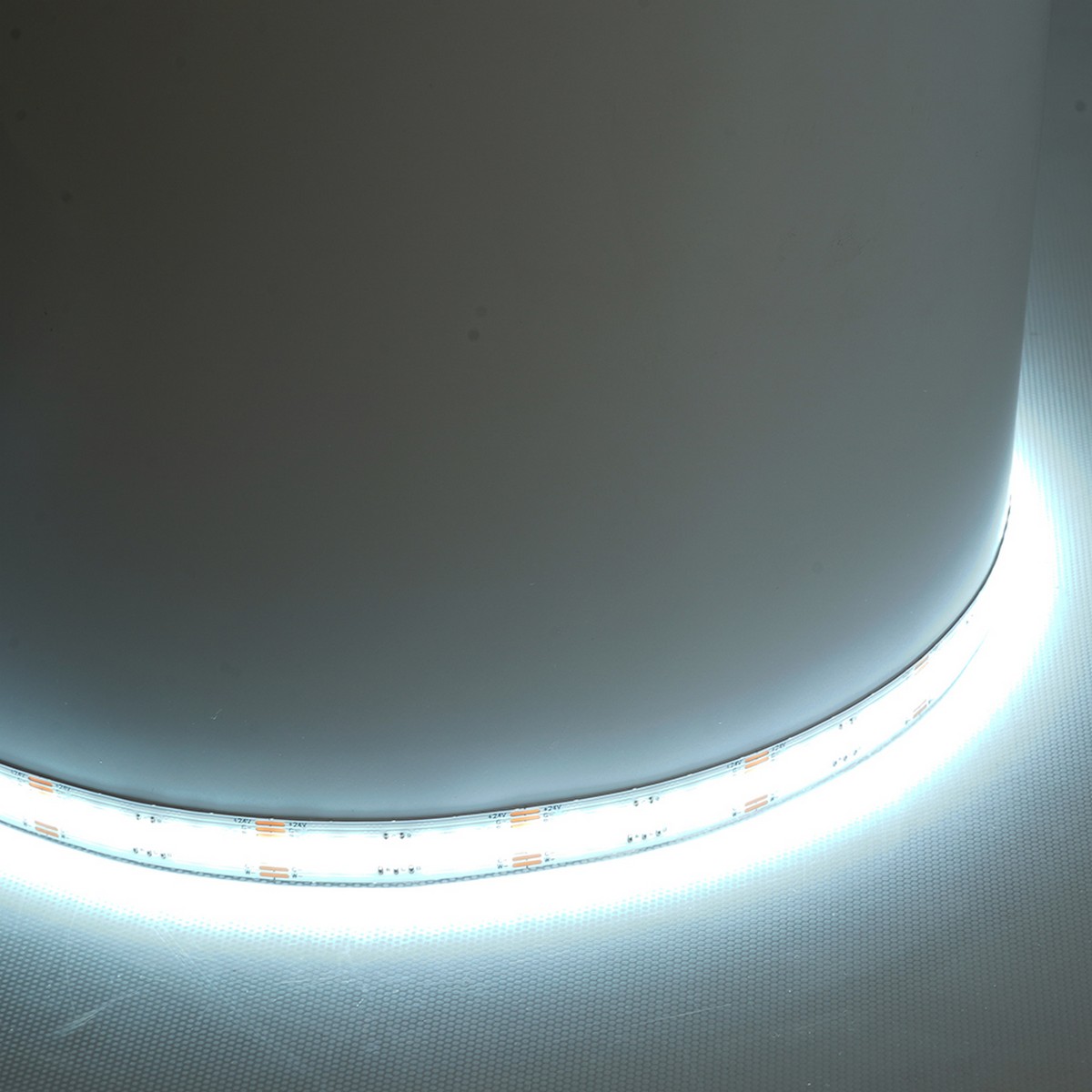 Лента светодиодная Feron COB RGBW-MIX 5 в 1 840SMD 22Вт/м 24V 5000*12*1.8 мм RGB+2300К+6500K IP20 LS538 FERON 53337