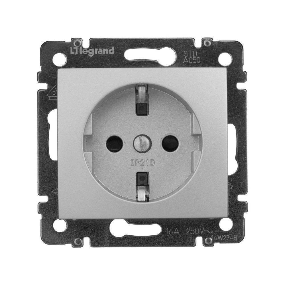 Legrand Valena Classic Алюминий Розетка Legrand Valena Алюминий 1-ая с/з с защитными шторками 770121
