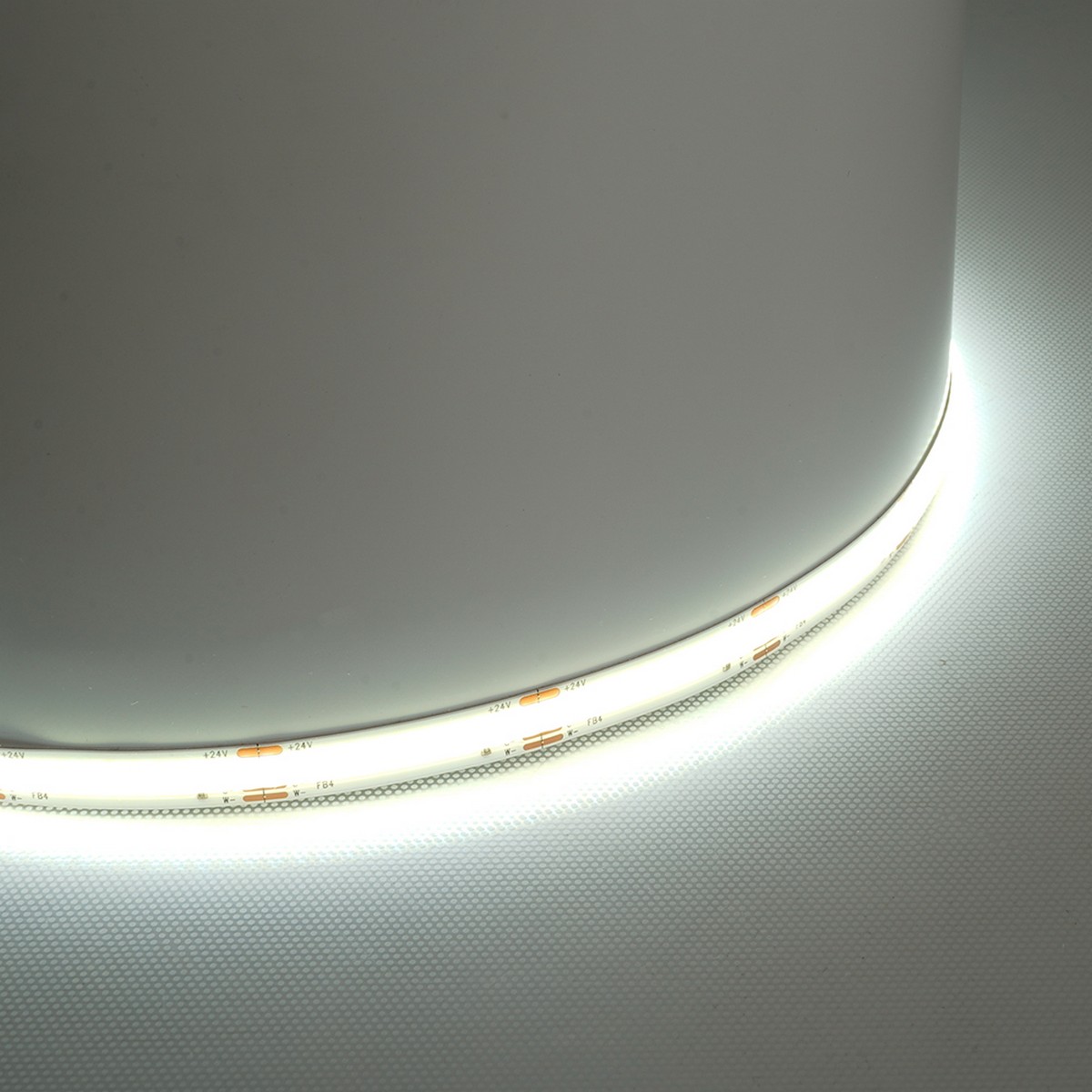 Светодиодная COB лента Feron LS530 320SMD(2110)/м 10Вт/м 24V 4000К IP20 51976
