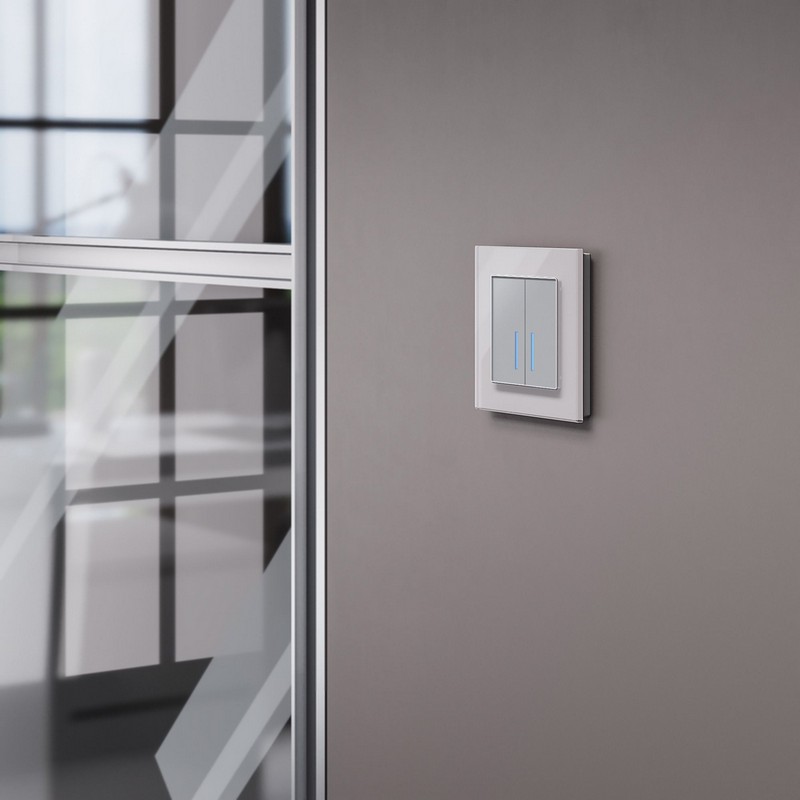 Рамки Werkel Favorit Рамка Werkel Favorit на 1 пост (дымчатый,стекло) W0011117