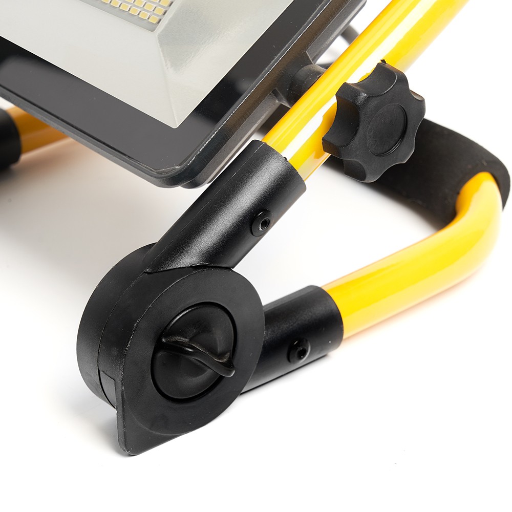 Прожекторы светодиодные Светодиодный прожектор Feron LL-513 переносной 50W 6400K IP65 29747 