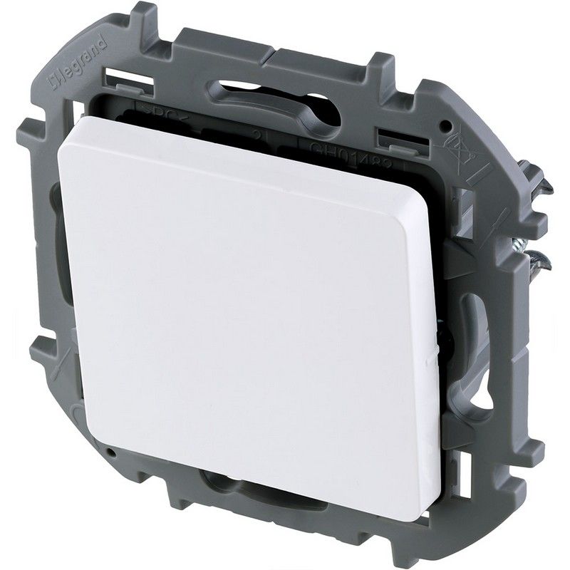 Legrand Inspiria Белый Переключатель Legrand INSPIRIA Белый промежуточный винтовые клеммы 10 AX 250 В 673680