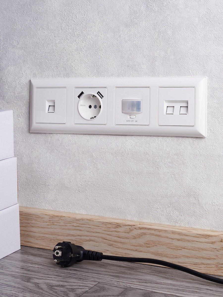 IEK Brite Рамки Рамка IEK BRITE DECOR Белый 3D-форма 4-м РУ-4-Бр BR-M42-12-K01