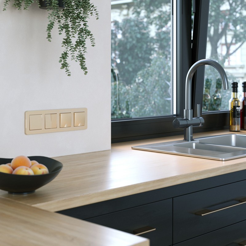 Рамки Werkel Platinum Рамка Werkel на 4 поста Platinum шампань W0042611