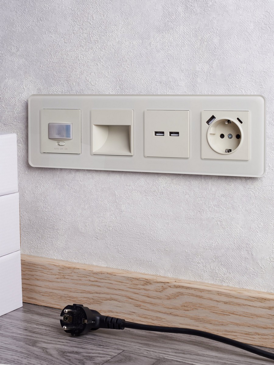 Подсветка IEK BRITE LED встраиваемая ПЛ20-БрКр бежевый BR-FL20-K10