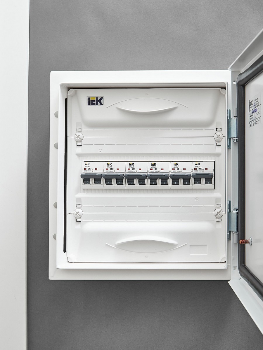 Автоматический выключатель IEK ARMAT M10N 2P D 1А AR-M10N-2-D001