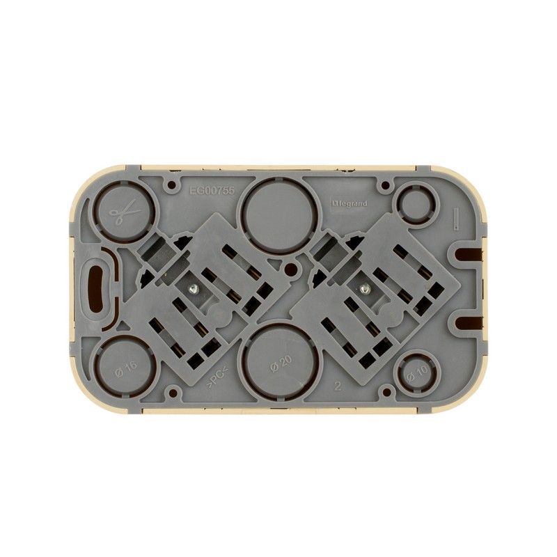 Накладные Розетки и выключатели Legrand Quteo Дерево Розетка Legrand Quteo двойная с заземлением со шторками дерево 782287 (782283)