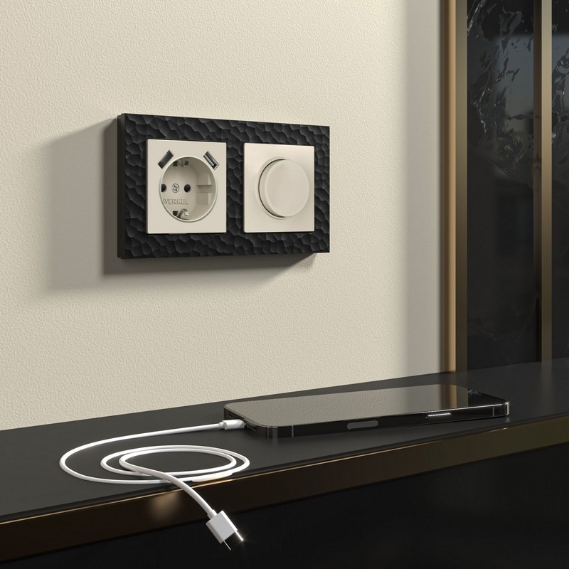 Werkel айвори матовый Розетка Werkel с заземлением, шторками и USBх2 (айвори матовый) W1171562