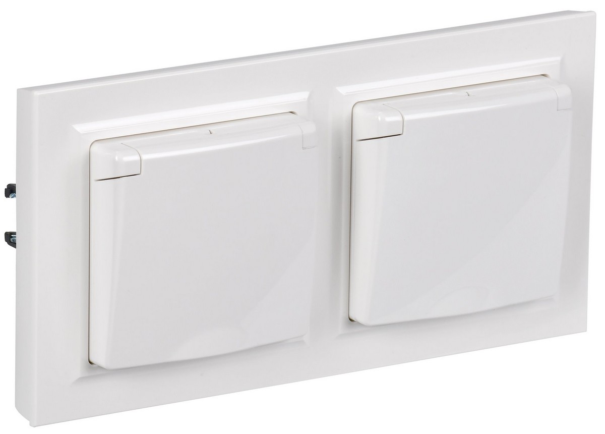 IEK Brite Белый Розетка IEK BRITE Белый с кр. 16А IP44 РСбш10-3-44-БрБ в сборе 2шт BR-R16-16-44-2-K01-F-PRO