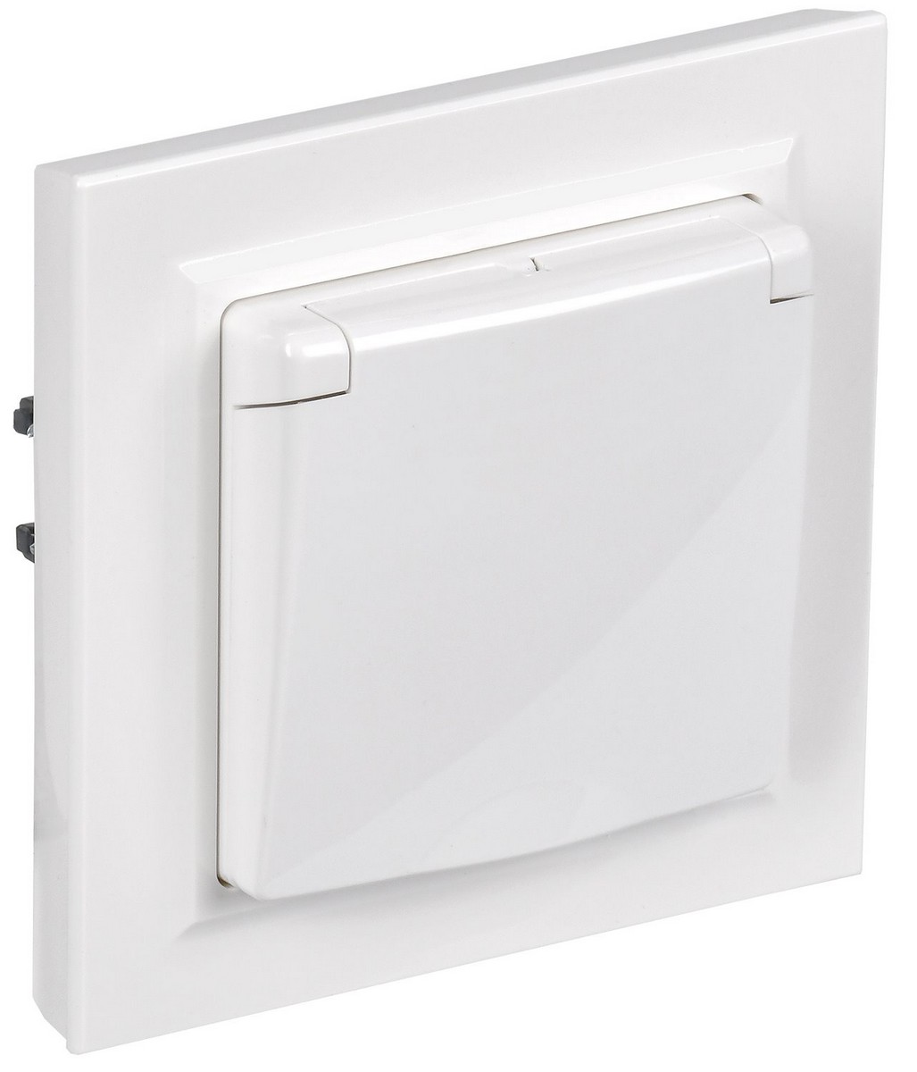 Розетка IEK BRITE BASE Белый с крышкой 16А IP44 РСбш10-3-44-БрБ в сборе