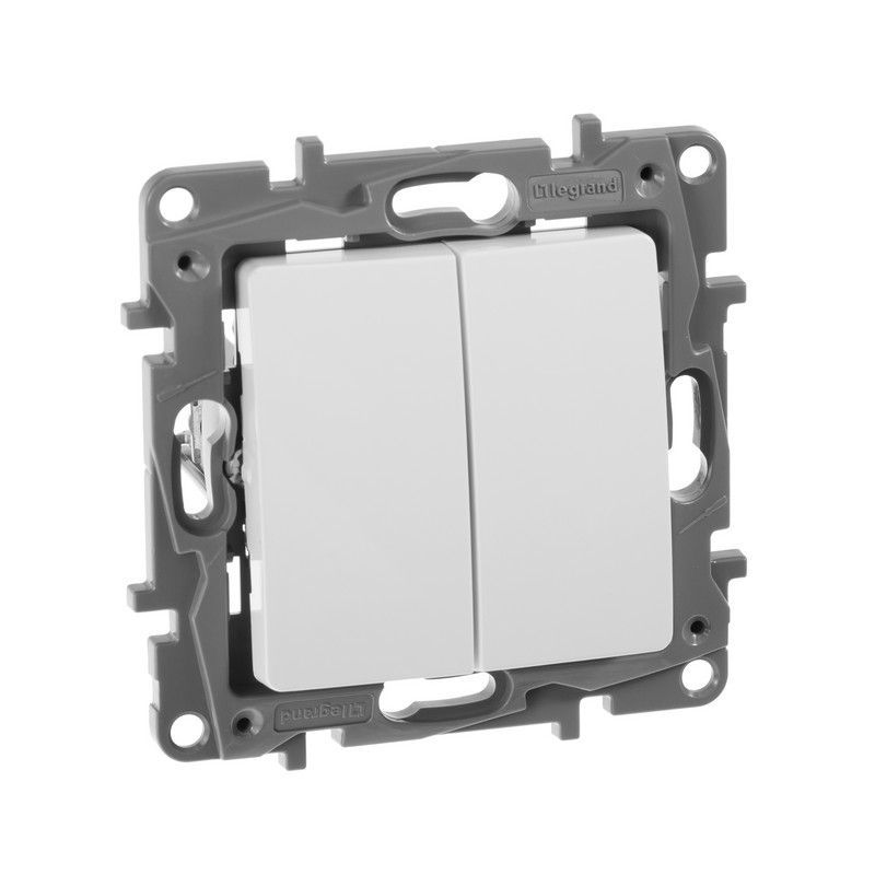 Legrand Etika Белый Выключатель Legrand Etika белый 2-х клавишный, 10А, винт. клем. 672202