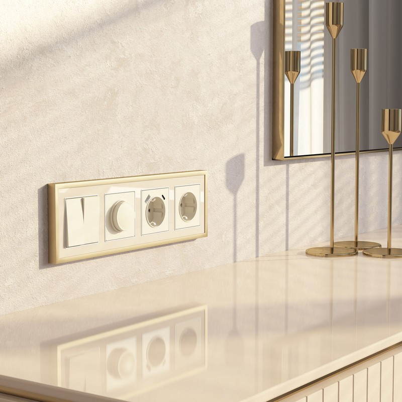 Рамки Werkel Baguette Рамка Werkel на 4 поста Baguette (айвори/латунь) W0042851