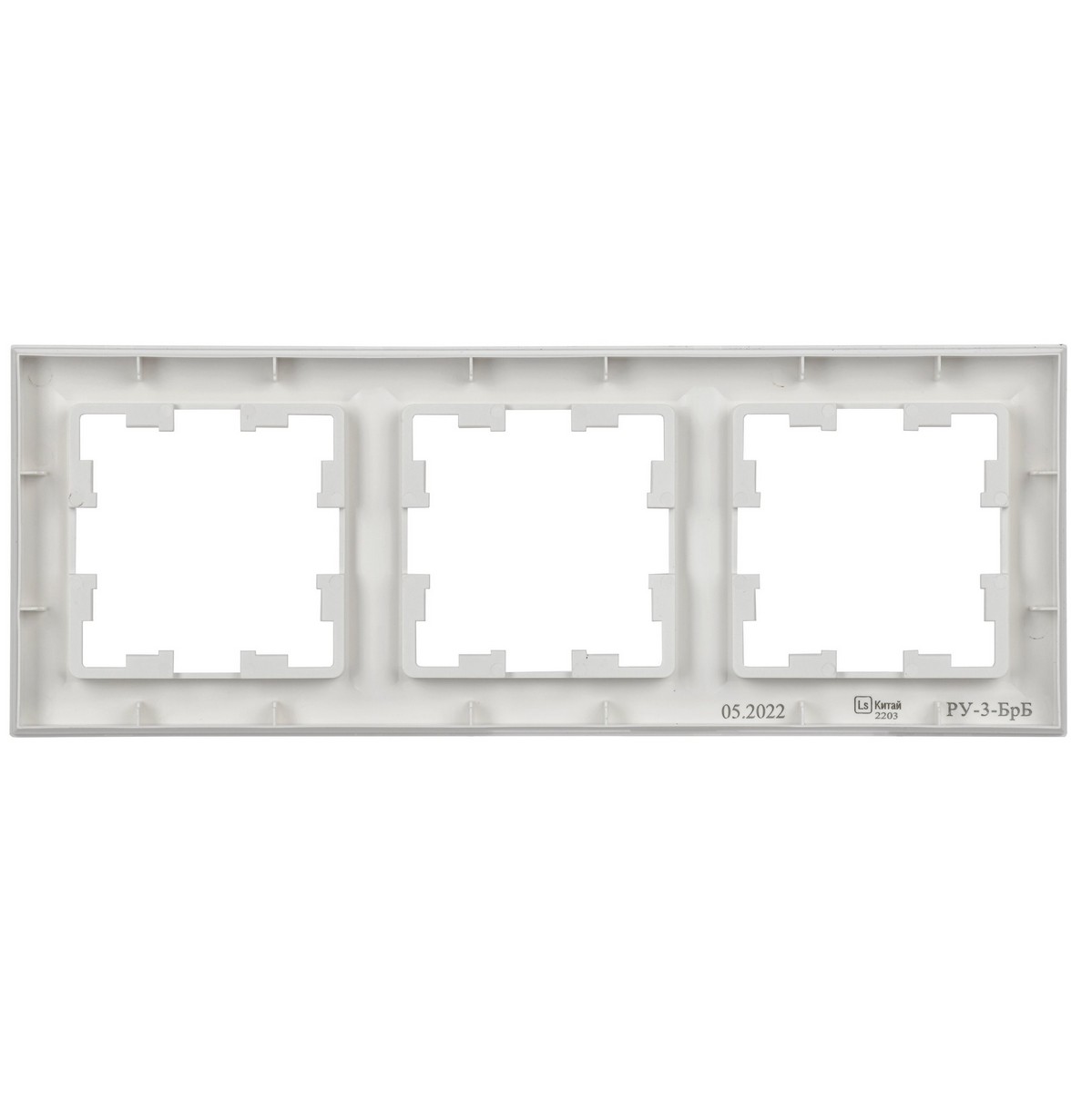 IEK Brite Рамки Рамка IEK BRITE 3-местная РУ-3-БрБ белый BR-M32-K01