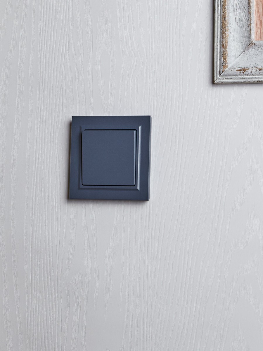 IEK Brite Маренго Выключатель IEK BRITE Маренго 1-кл. 10А в сборе ВСР10-1-0-БрМ BR-V10-0-10-K35-F