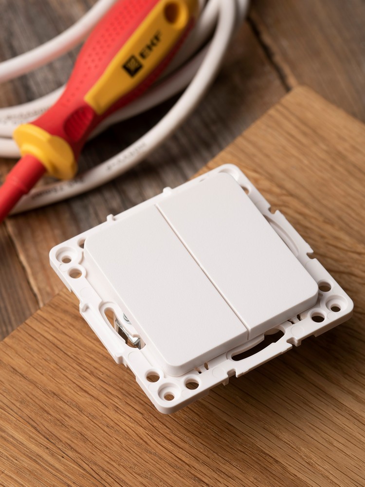 EKF Стокгольм белый Выключатель 2-кл EKF PROxima Стокгольм Белый 10А EYV10-123-10