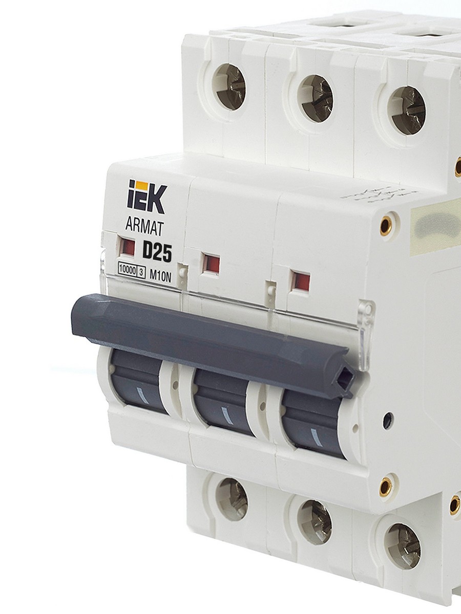 3 полюсные (трехполюсные) Автоматический выключатель IEK ARMAT M10N 3P D 25А AR-M10N-3-D025 