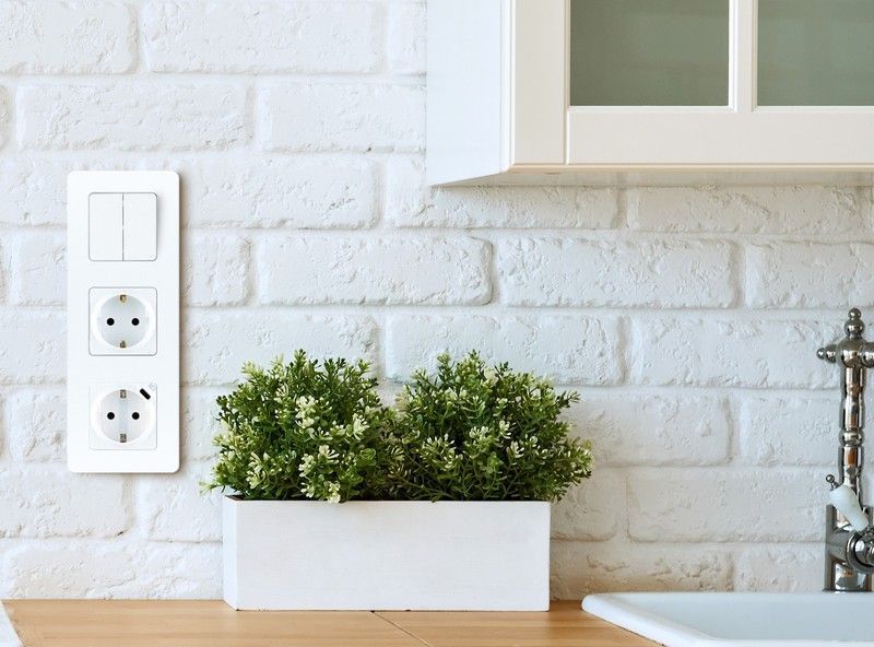 Legrand Inspiria Рамки Рамка Legrand INSPIRIA Белый 3 поста 673950