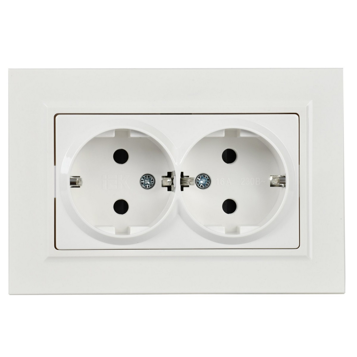 Розетка IEK BRITE 2-ая с/з с шторками 16А в сборе РСш12-3-БрБ белый BR-R24-16-K01-F