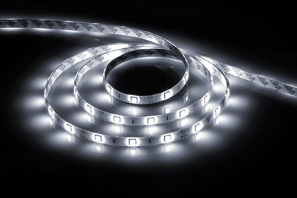 Лента светодиодная Feron LS607 60SMD(5050)/м 14,4Вт/м 12V 6500K IP65 5 метров 27652