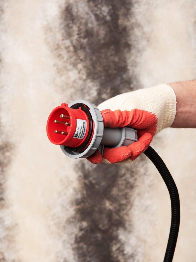 Силовые разъемы и вилки Вилка EKF PROxima переносная 0152 3Р+РЕ+N 16А 380В IP67 ps-0152-16-380 