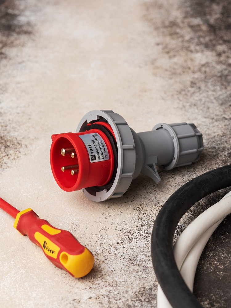 Силовые разъемы и вилки Вилка EKF PROxima переносная 0142 3Р+РЕ 16А 380В IP67 ps-0142-16-380 