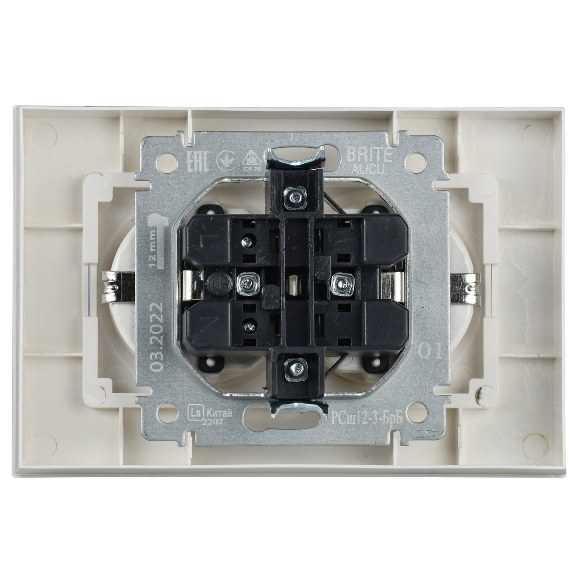Розетка IEK BRITE 2-ая с/з с шторками 16А в сборе РСш12-3-БрБ белый BR-R24-16-K01-F
