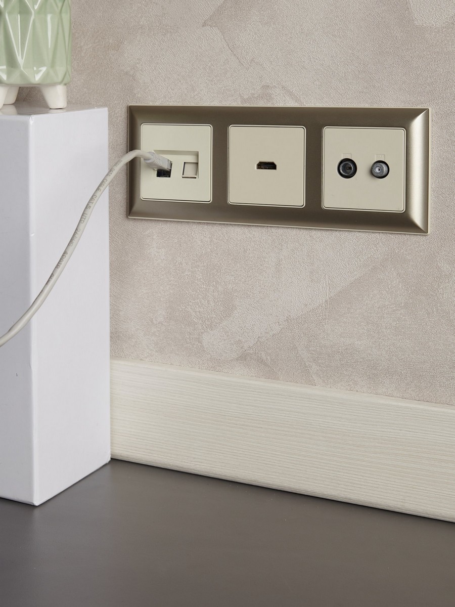 Розетка IEK BRITE двойная RJ11+RJ45 кат.5E РК/Т12-БрКр бежевый BR-KT20-O-1-K10