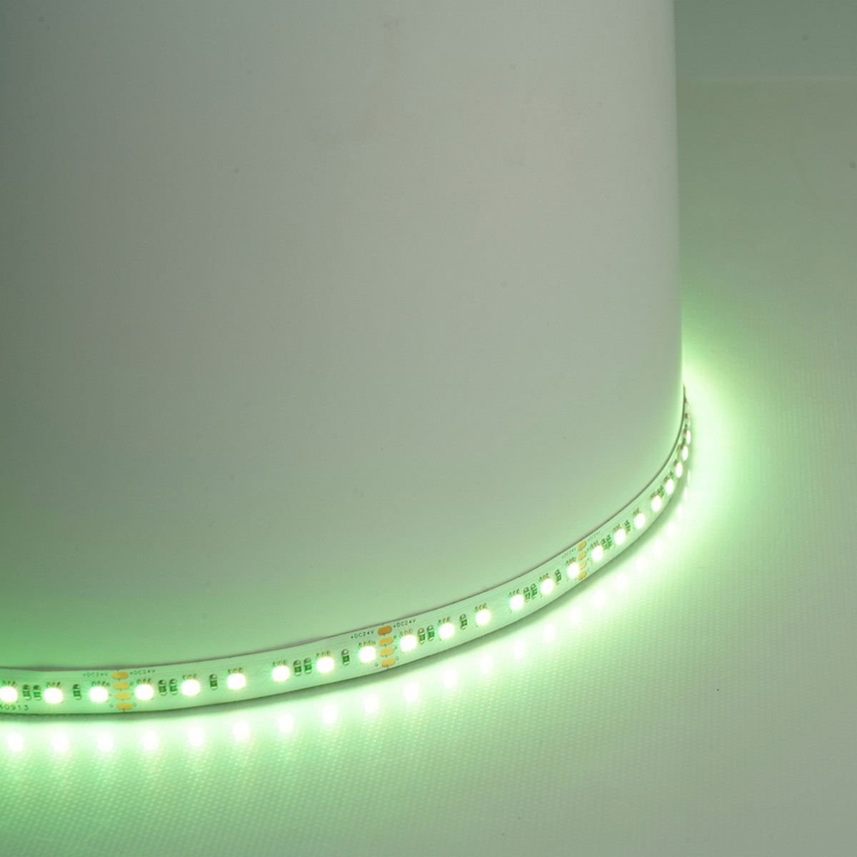 Светодиодная лента RGB Лента светодиодная Feron LS501 120SMD(5050)/м 11Вт/м 24V IP20 RGB 5 метров 51823 