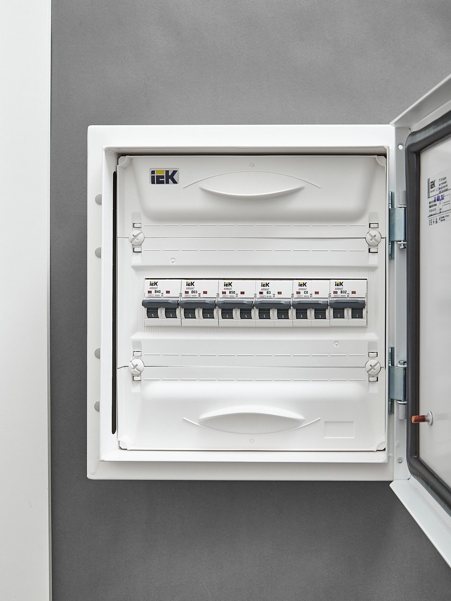 Автоматический выключатель IEK ARMAT M06N 2P B 50А AR-M06N-2-B050