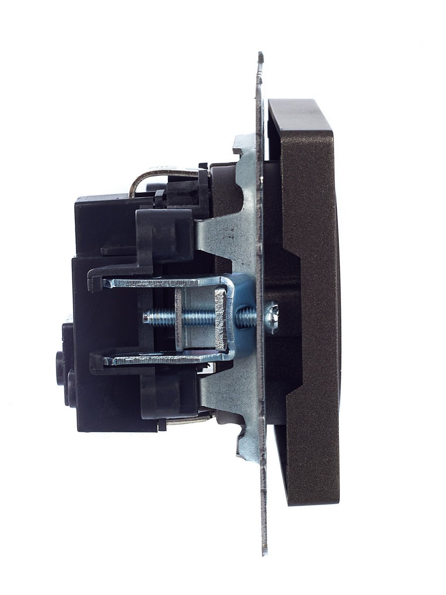 IEK Brite Бронза Розетка IEK BRITE с/з с шторками 16А РС14-1-0-БрТБ темная бронза BR-R14-16-K45