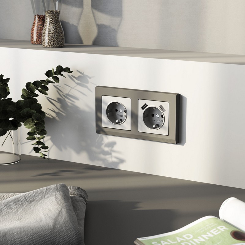 Werkel Серебряный матовый Розетка Werkel с заземлением и шторками (серебряный матовый) W1171165