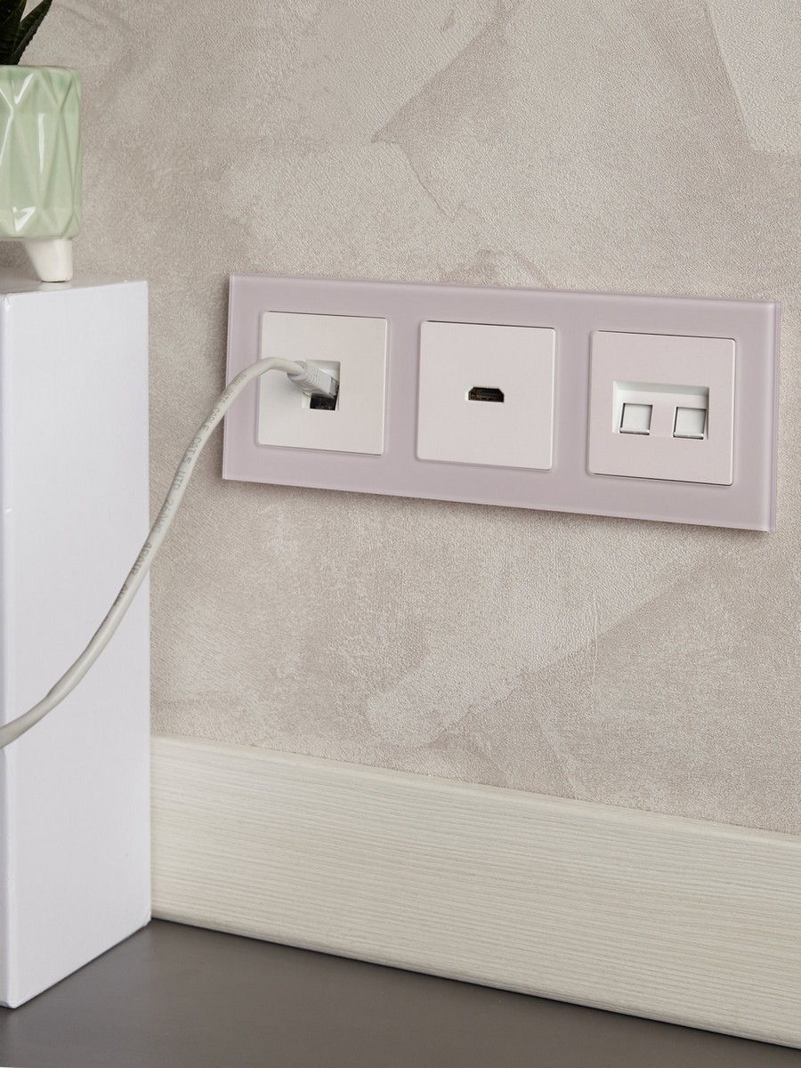 Розетка компьютерная IEK BRITE BASE Жемчуг RJ45 кат.6 РК11-БрЖ BR-K10-2-K36